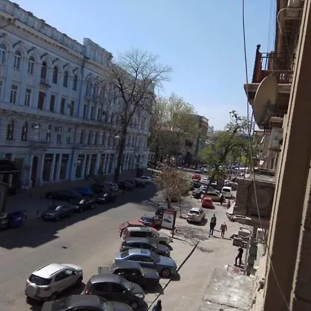 Living-ua Heart Of The Center Apartment